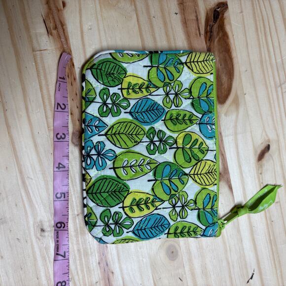 Vera Bradley Womens Cosmetic Bag Green Floral Makeup Travel Pencil Case Quilted - Picture 10 of 10